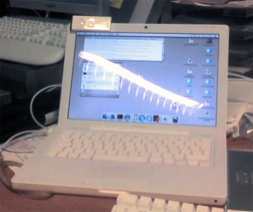 Glossy screen on a Notebook computer