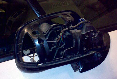 It takes guts to be a side mirror 20