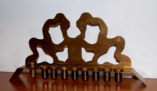 Design hidden in a Hanukkah lamp 1