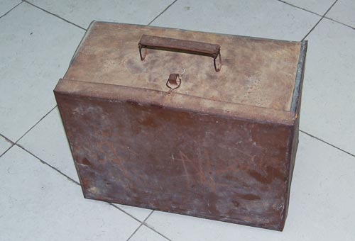My Dad's tin suitcase 19