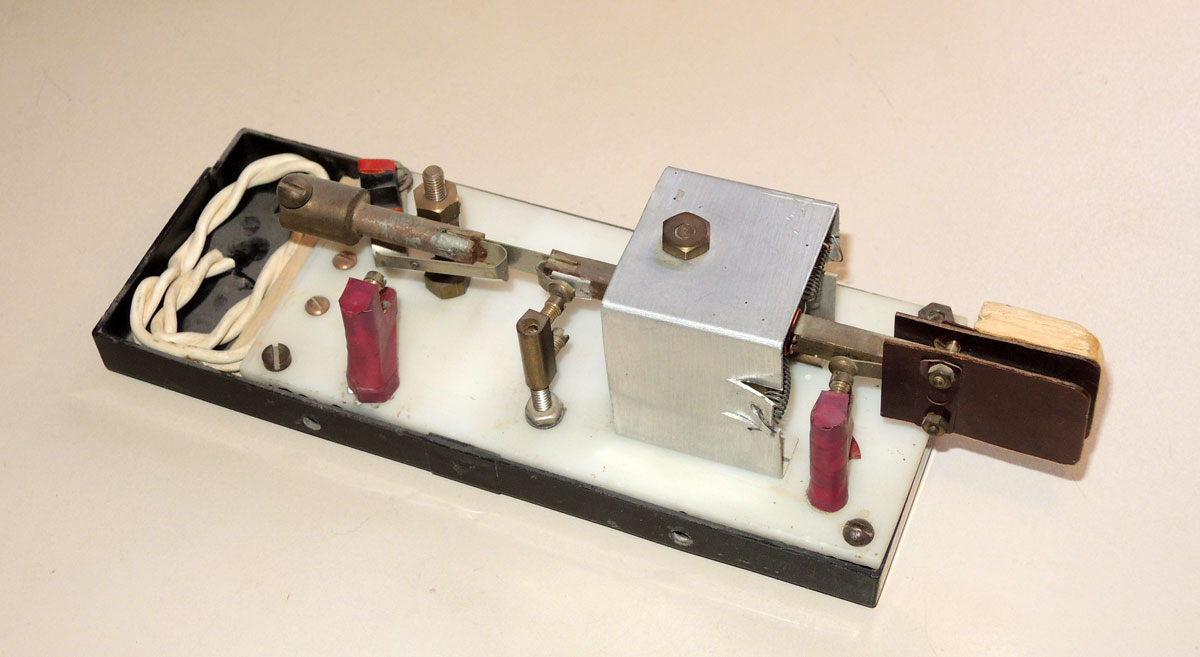 A homemade semi-automatic telegraph key