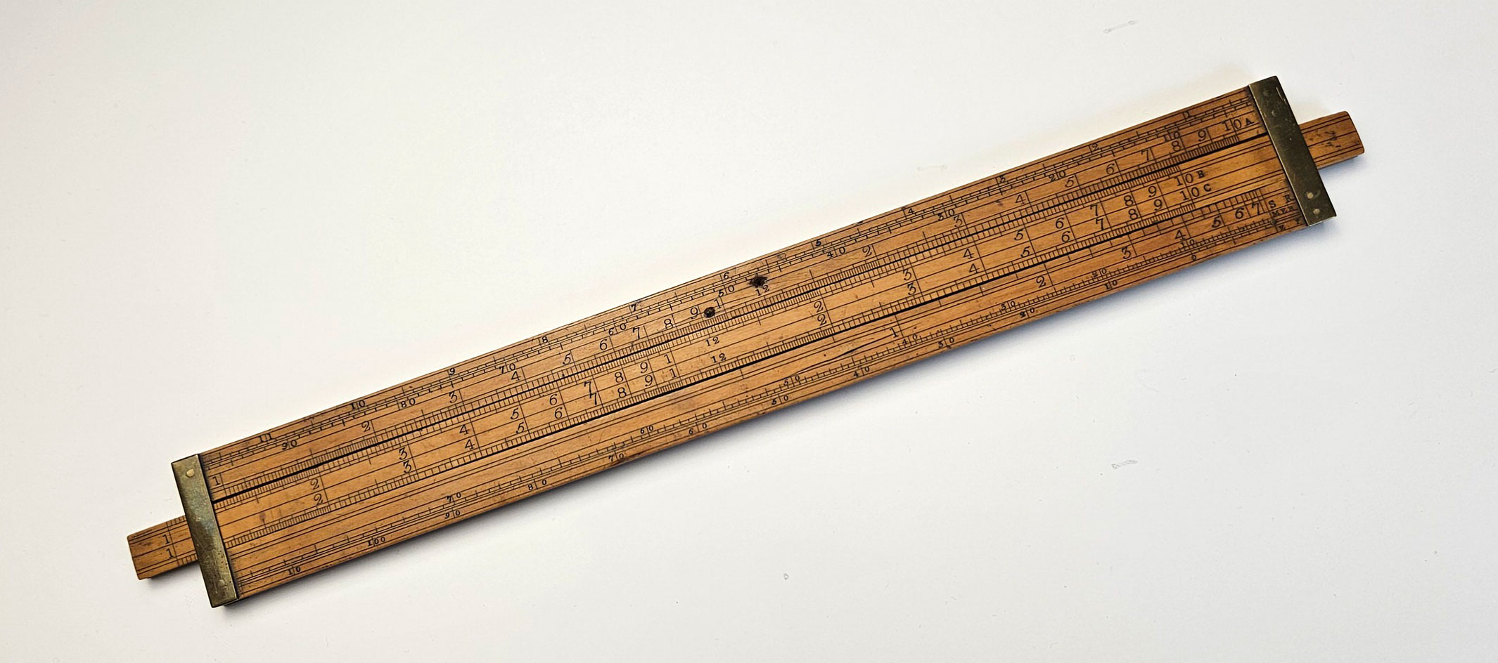 A "sliding Gunter" slide rule
