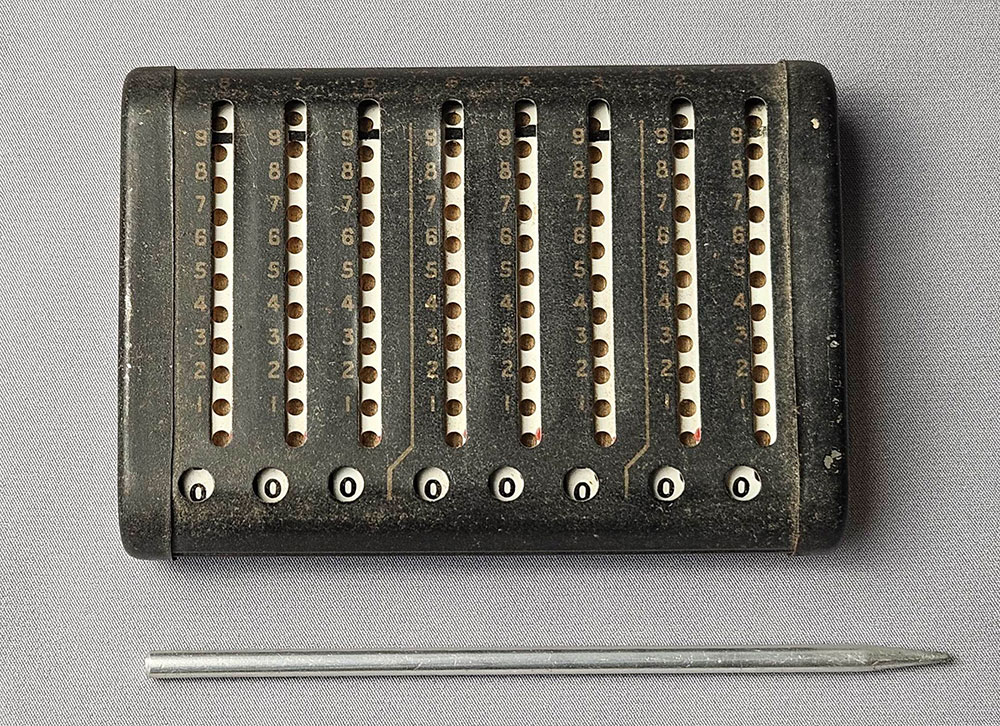 Bassett Adder, front (stylus is not original)