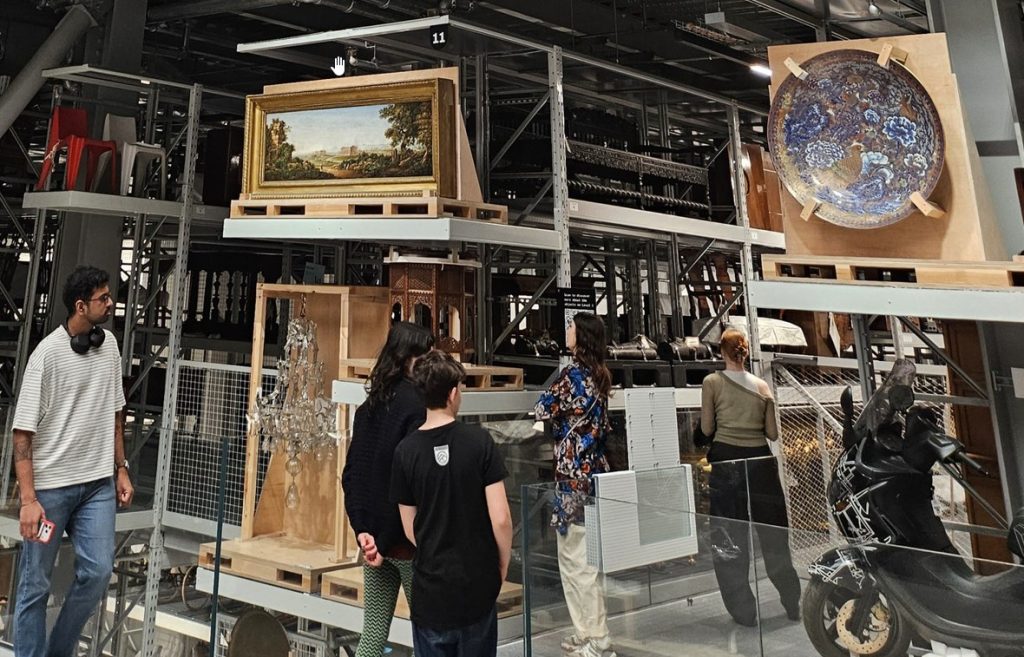 Wonderful chaos 4 The V&A East Storehouse